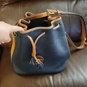 FREE GIFT!!!DOONEY & BOURKE PURSE